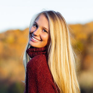 Meet your Posher, Caitlin